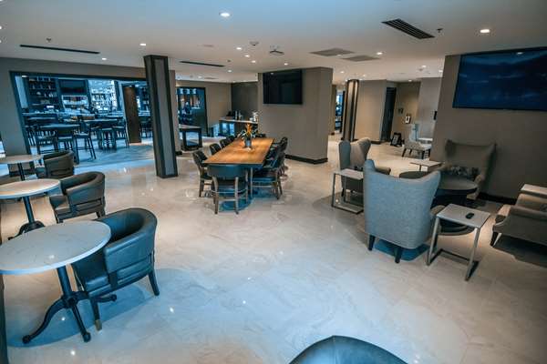 Bar - DoubleTree by Hilton Hotel Lubbock