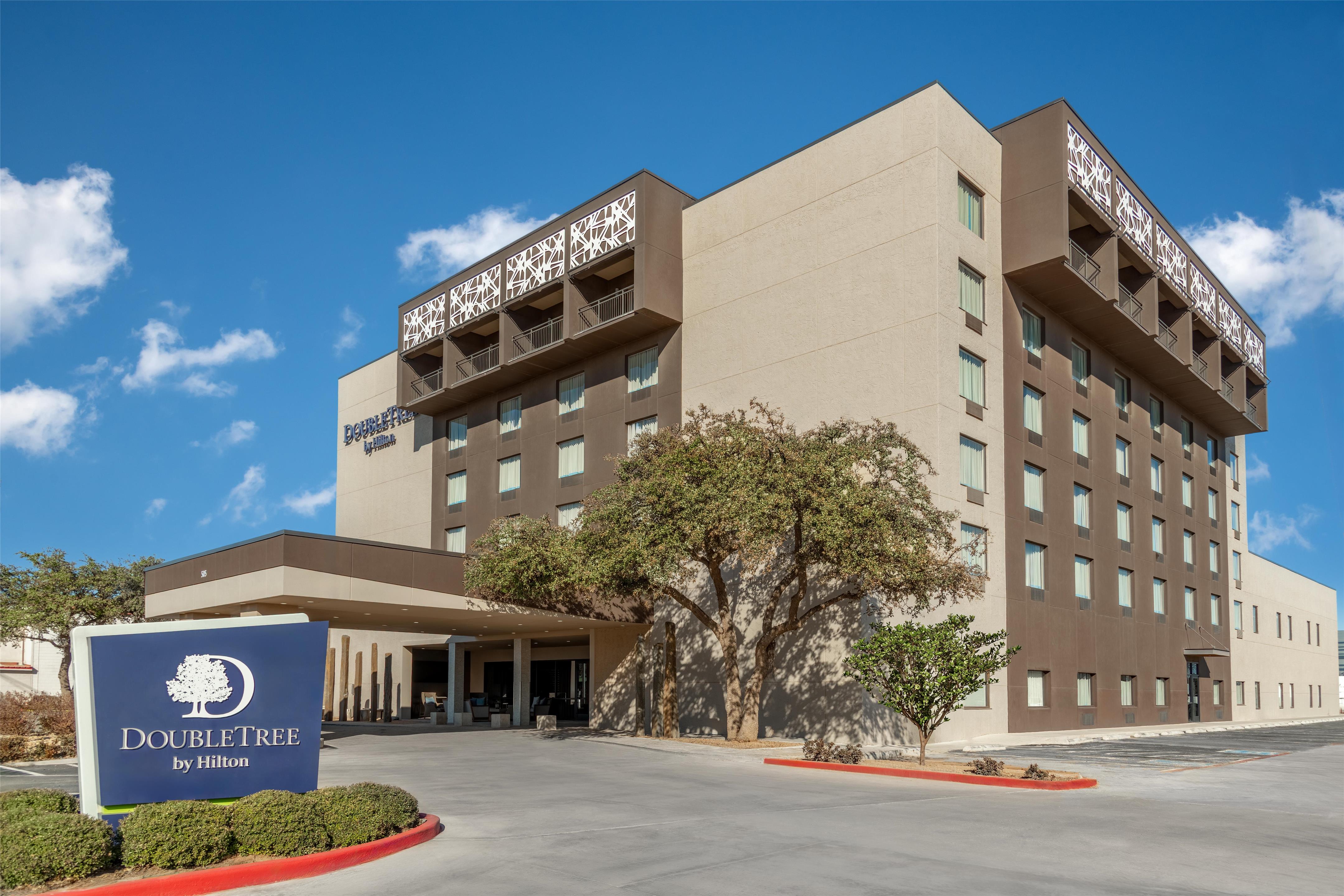 Exterior | DoubleTree by Hilton Lubbock University Area