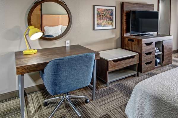  - Hampton Inn Latrobe