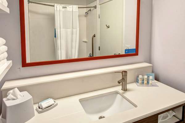  - Hampton Inn Latrobe