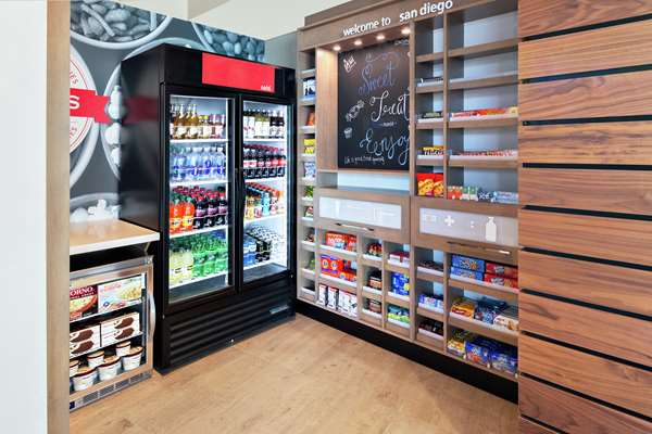 Restaurant - Hampton Inn & Suites Airport San Diego