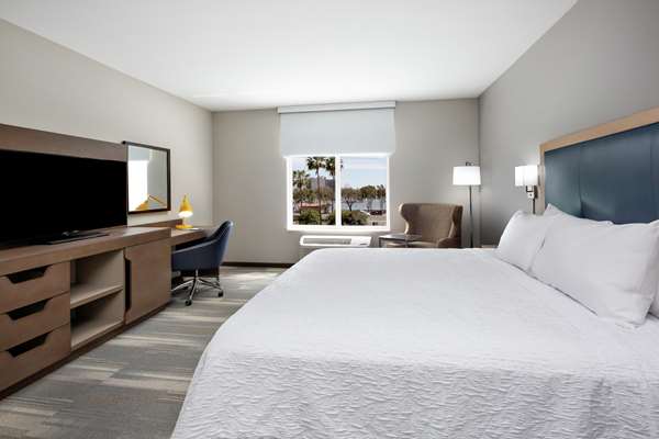  - Hampton Inn & Suites Airport San Diego