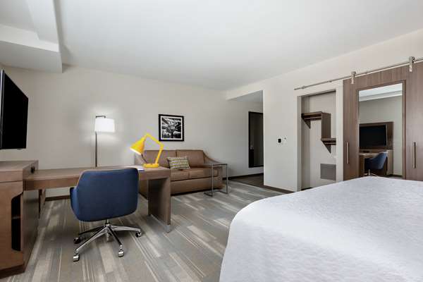  - Hampton Inn & Suites Airport San Diego