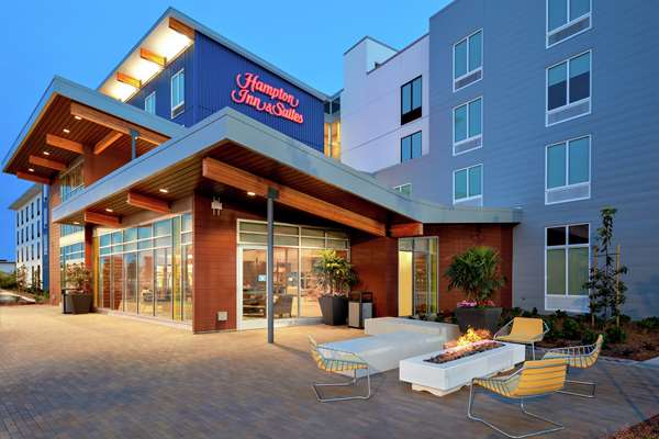 Exterior view - Hampton Inn & Suites Airport San Diego