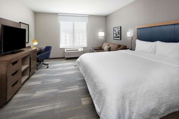  - Hampton Inn & Suites Airport San Diego