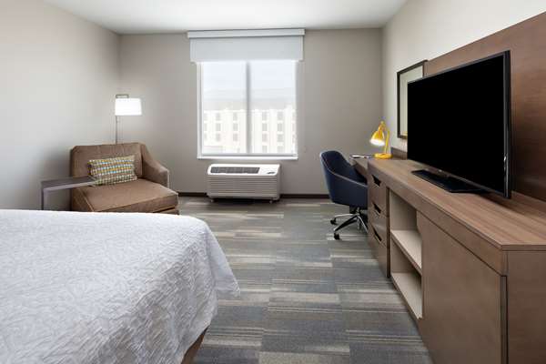  - Hampton Inn & Suites Airport San Diego