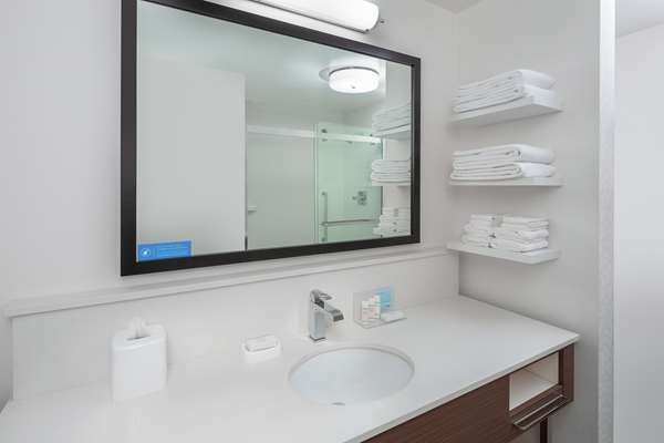  - Hampton Inn & Suites Airport San Diego