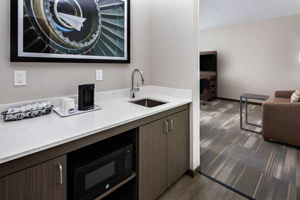  - Hampton Inn & Suites Airport San Diego