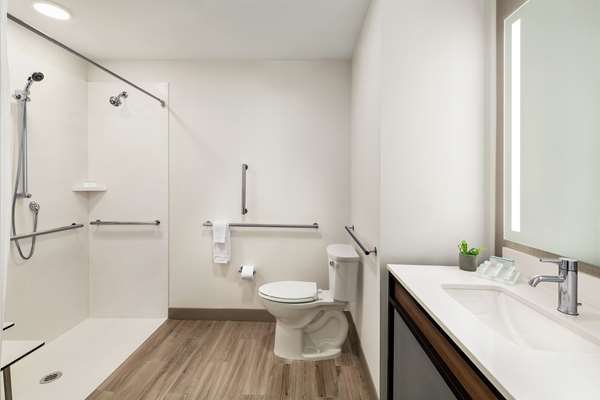  - Hilton Garden Inn Airport Seatac