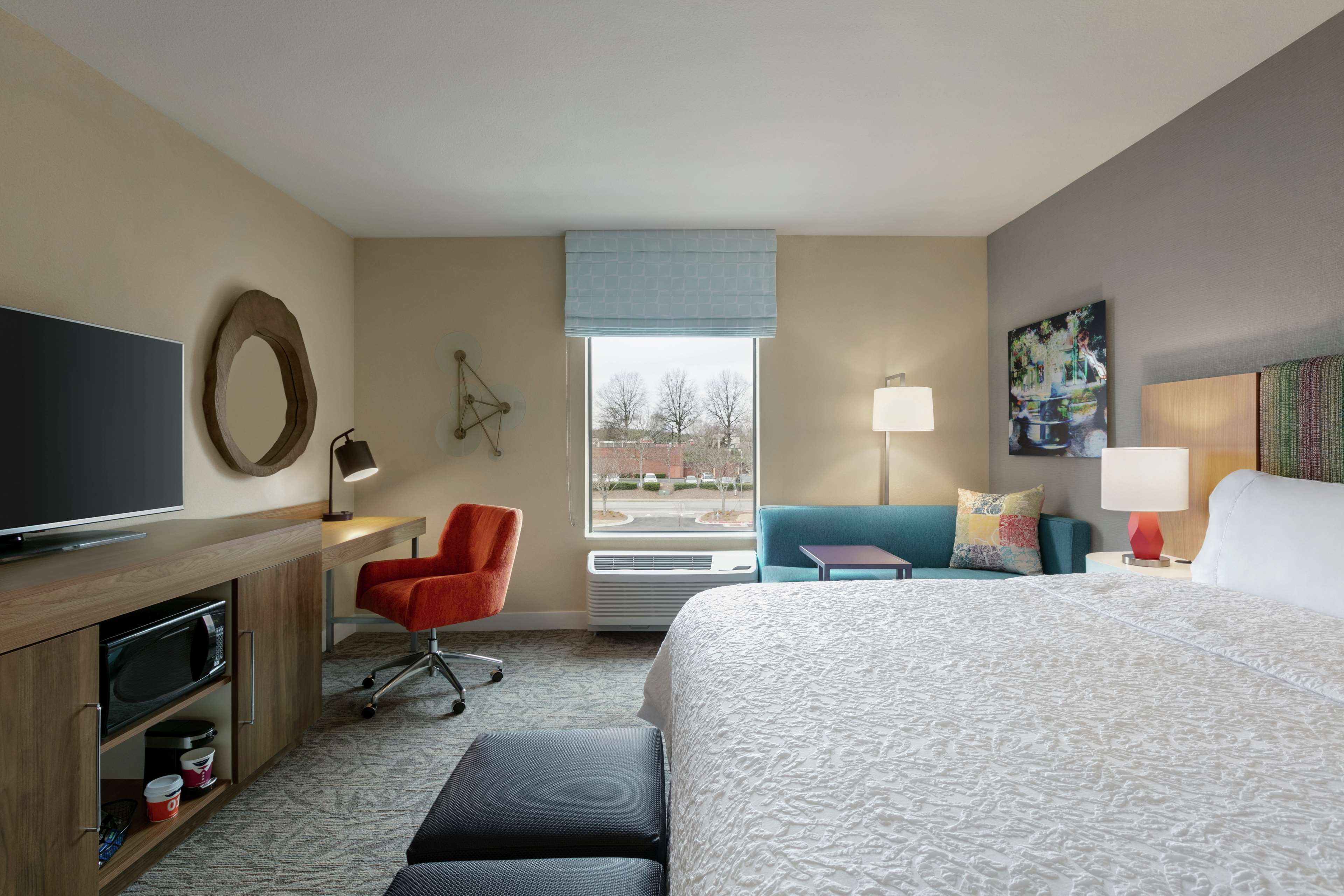 Hampton Inn & Suites by Hilton Johns Creek Room Type - KING W  FRIDGE MICROWAVE