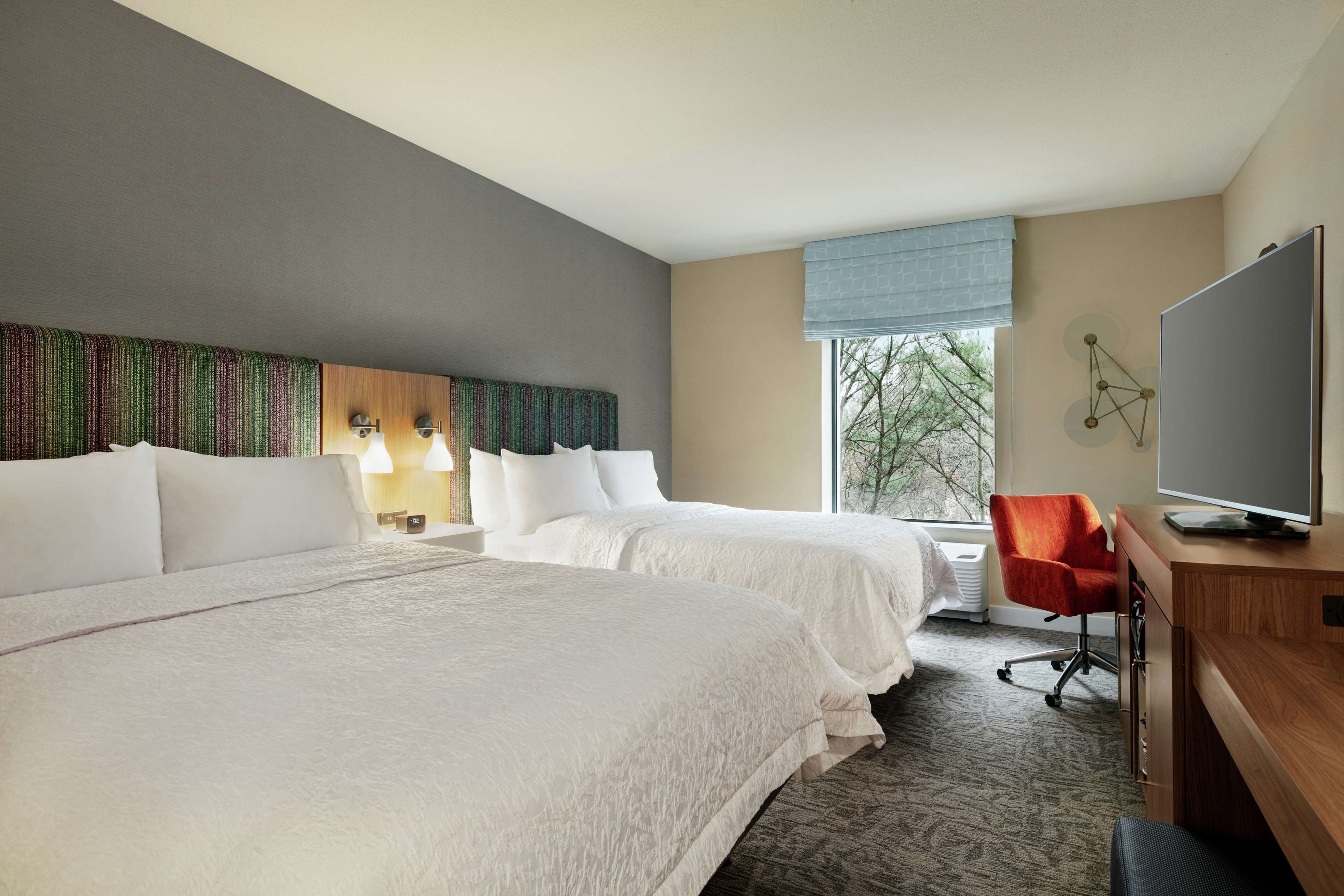 Hampton Inn & Suites by Hilton Johns Creek Room Type - 2QN HR ACC FRG MIC SB NS