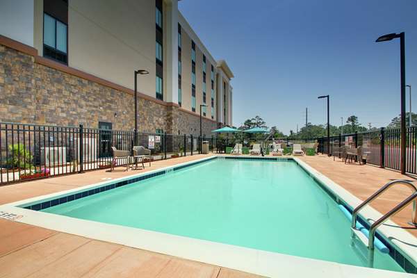Pool - Hampton Inn & Suites Southport