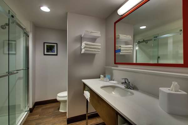  - Hampton Inn & Suites Southport
