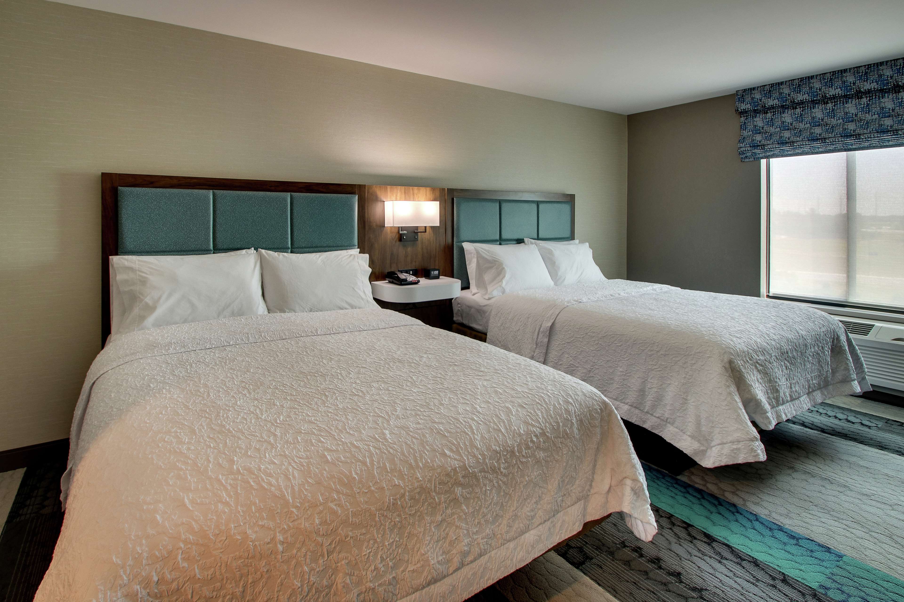 Hampton Inn & Suites by Hilton Southport Room Type - 2QN HR ACC FRG MIC NS