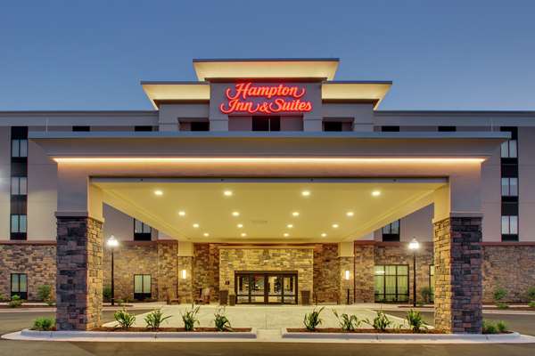 Exterior view - Hampton Inn & Suites Southport