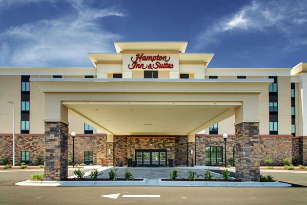 Exterior view - Hampton Inn & Suites Southport