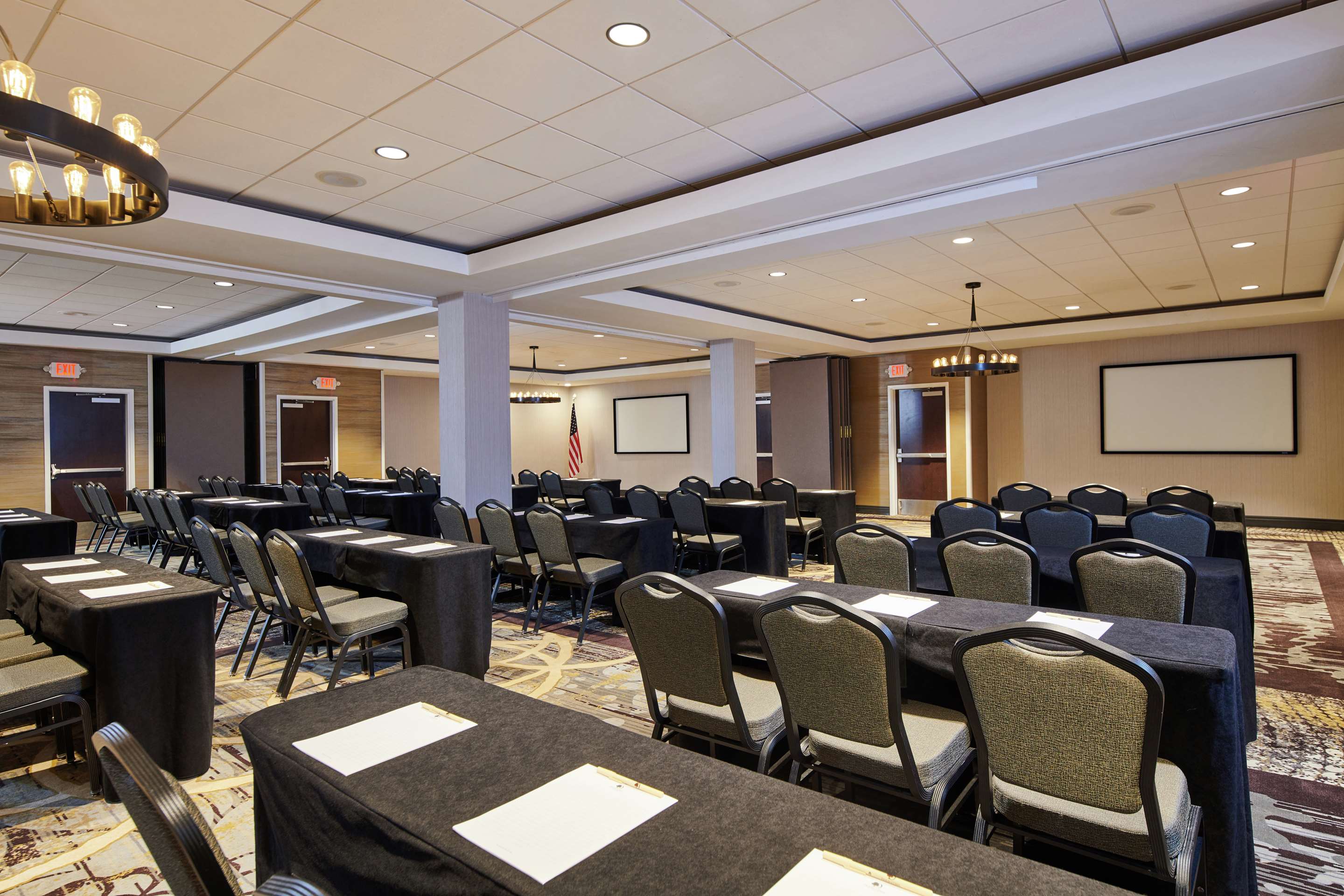 Meeting Room | DoubleTree by Hilton Raleigh Crabtree Valley