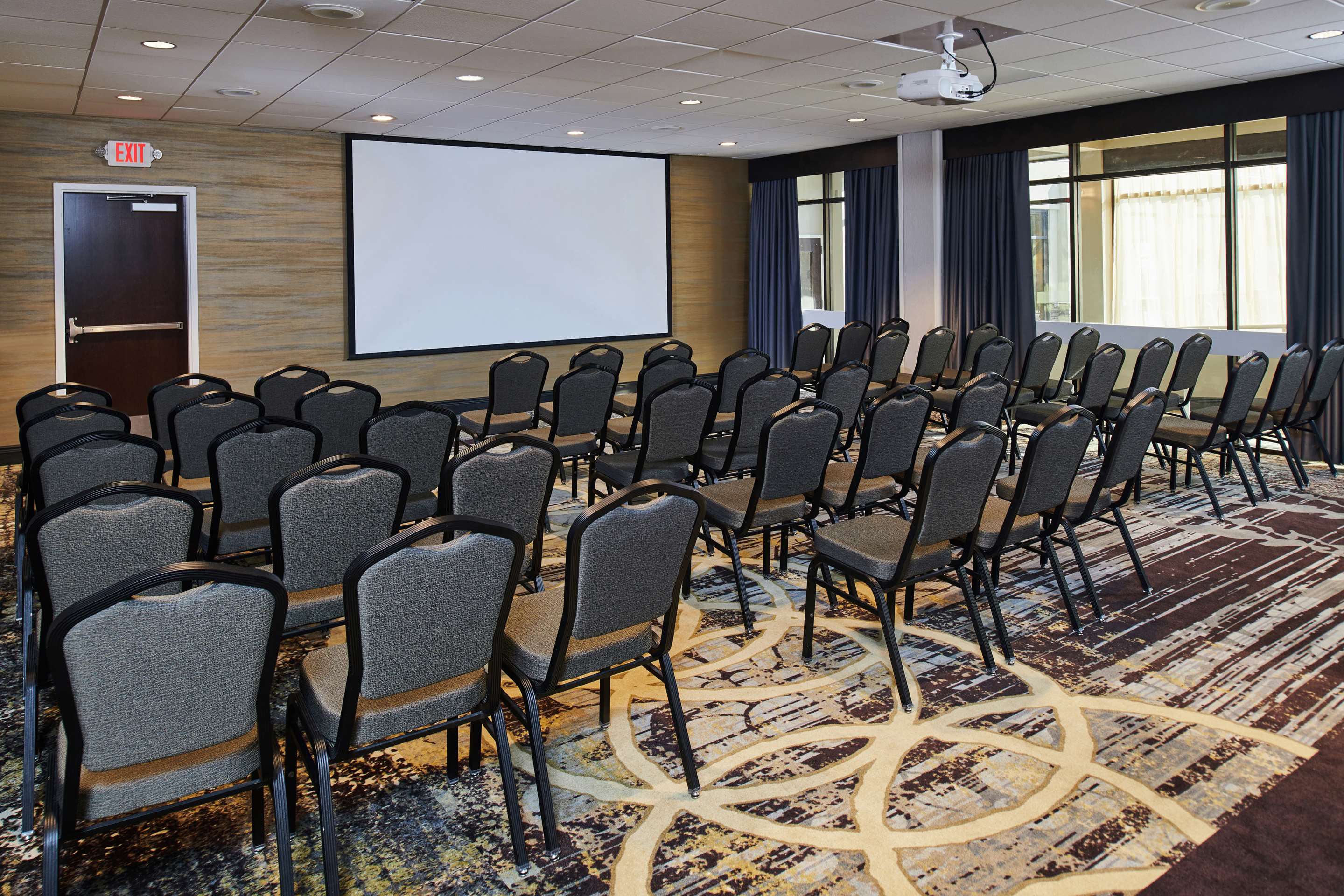 Meeting Room | DoubleTree by Hilton Raleigh Crabtree Valley