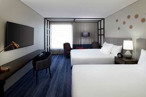  - DoubleTree by Hilton Hotel Convention Centre Montreal