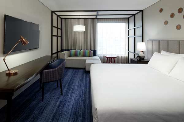  - DoubleTree by Hilton Hotel Convention Centre Montreal
