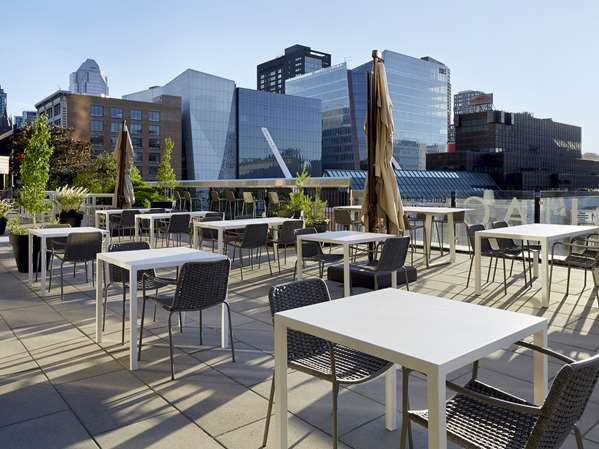 Restaurant - DoubleTree by Hilton Hotel Convention Centre Montreal