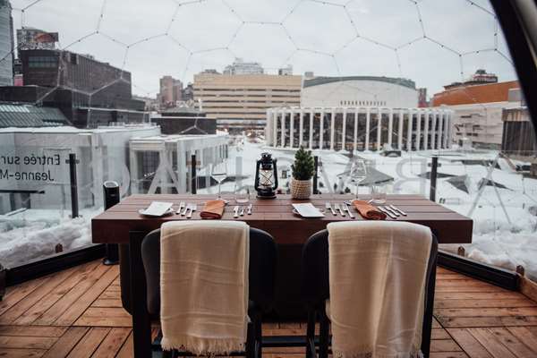 Restaurant - DoubleTree by Hilton Hotel Convention Centre Montreal