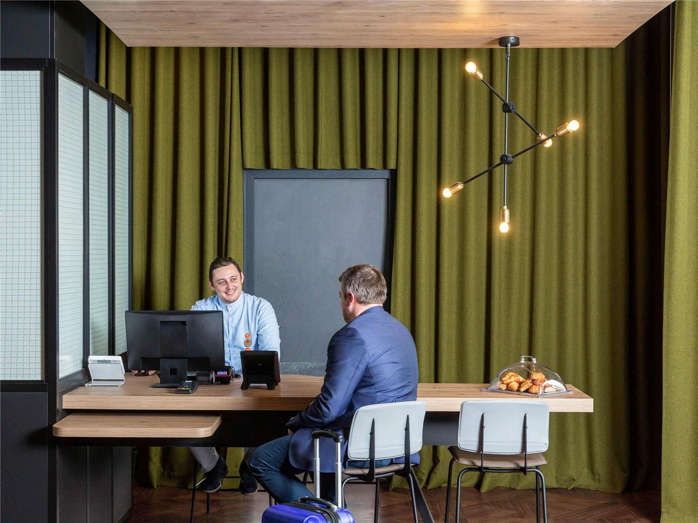 Adagio Access Palaiseau Saclay