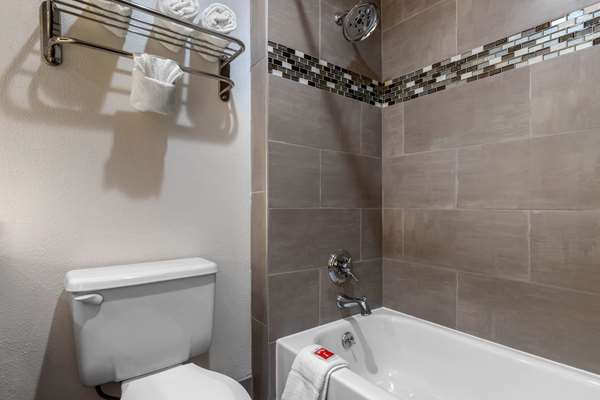  - Econo Lodge at the University Conway