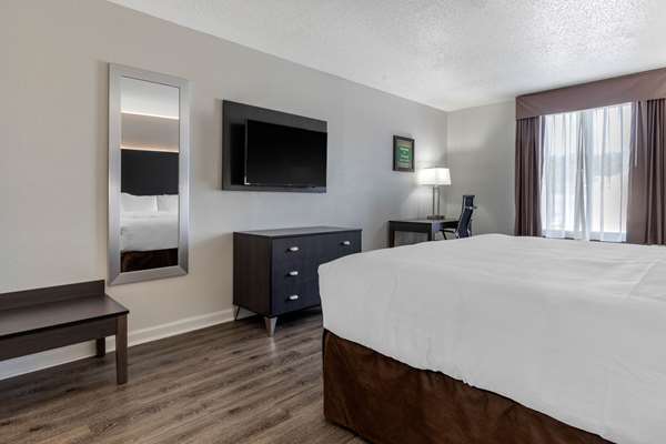  - Econo Lodge at the University Conway