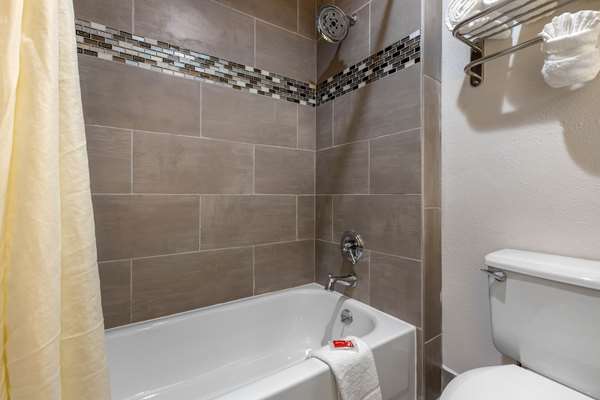  - Econo Lodge at the University Conway