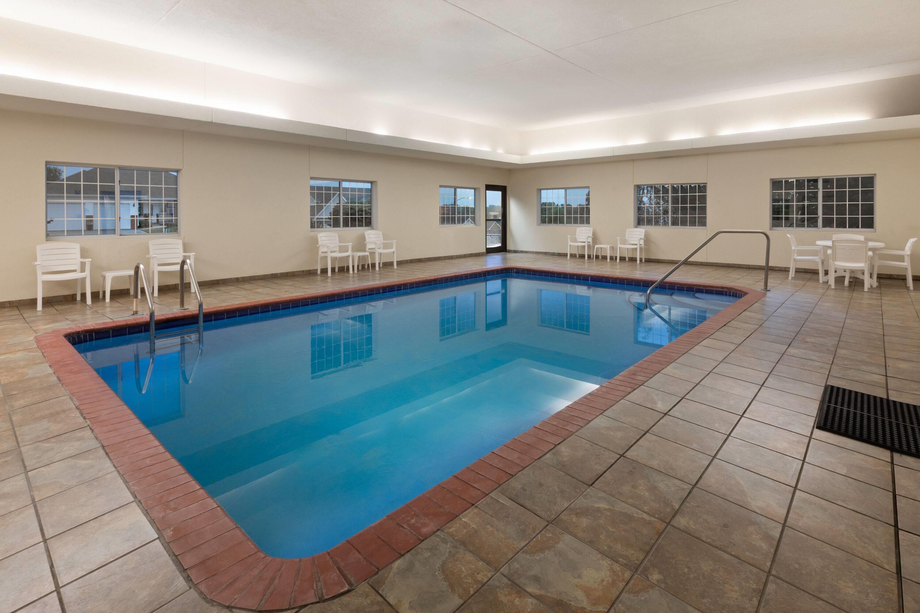 Pool - indoor