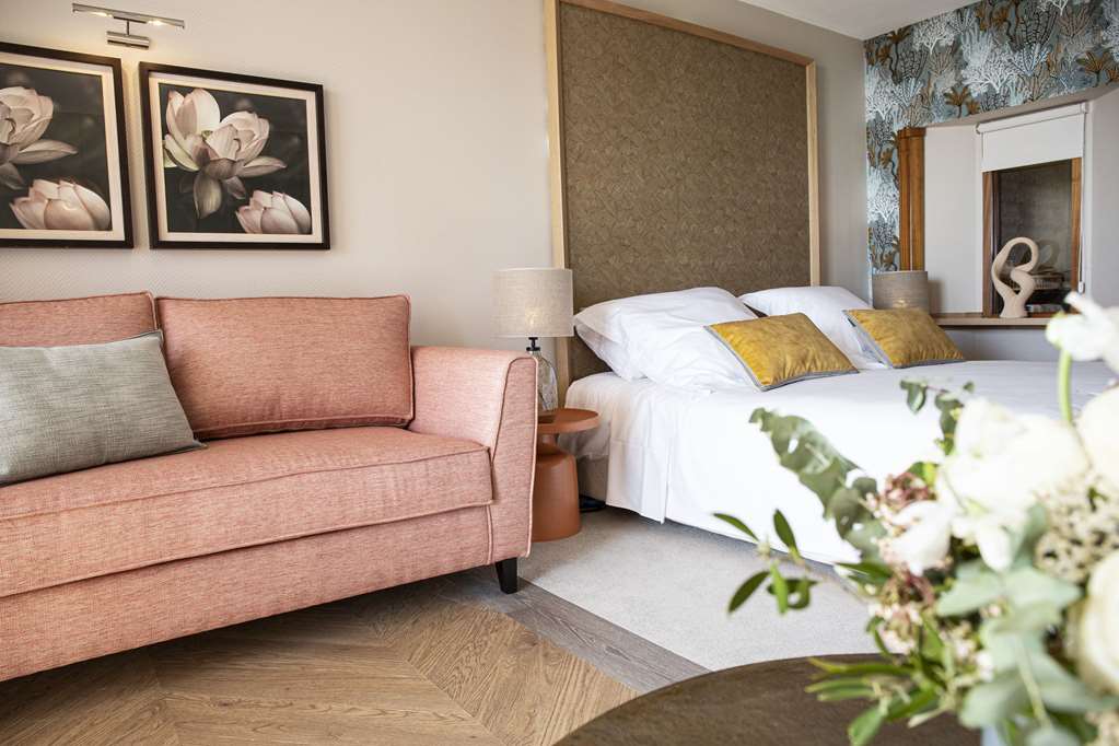 Grand Hotel les Flamants Roses - Thalasso and Spa-guestroom-Guest Room,On-Site.jpg