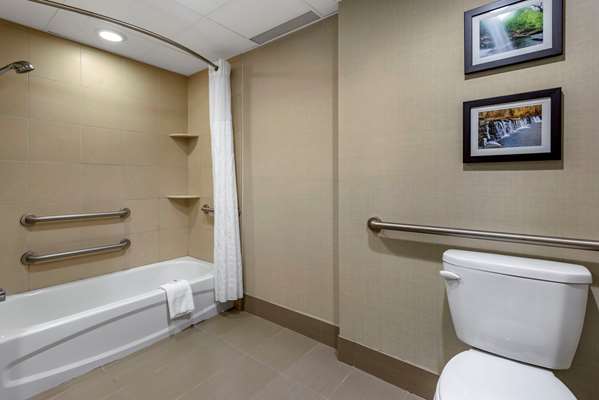  - Comfort Inn & Suites Glen Mills