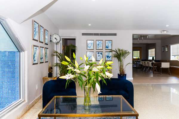  - Aqua Hotel & Suites Miami Beach