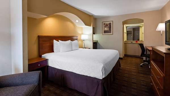  - SureStay Hotel by Best Western East Brunswick - I-95, Exit 9