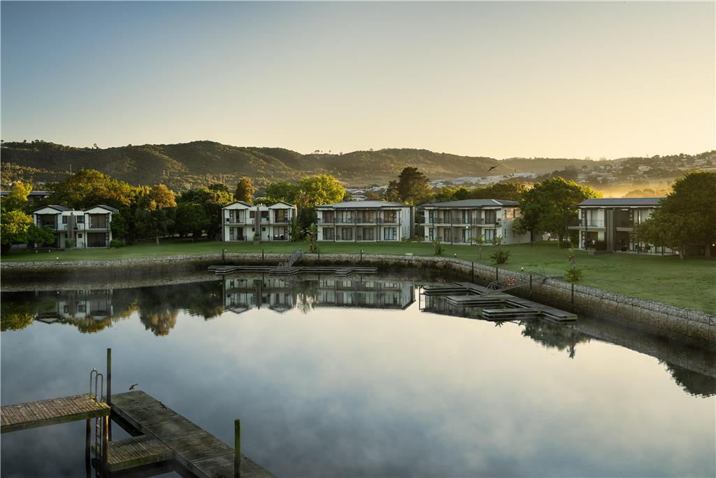 PREMIER RESORT THE MOORNINGS-guestroom-Guest Room,Guest Room Amenity,On-Site.jpg