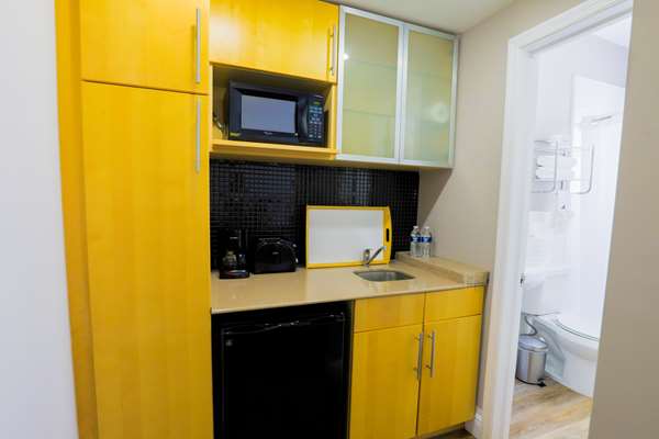  - Ocean Reef Suites South Miami Beach