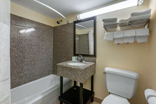 - Quality Inn Oceanfront Daytona Beach