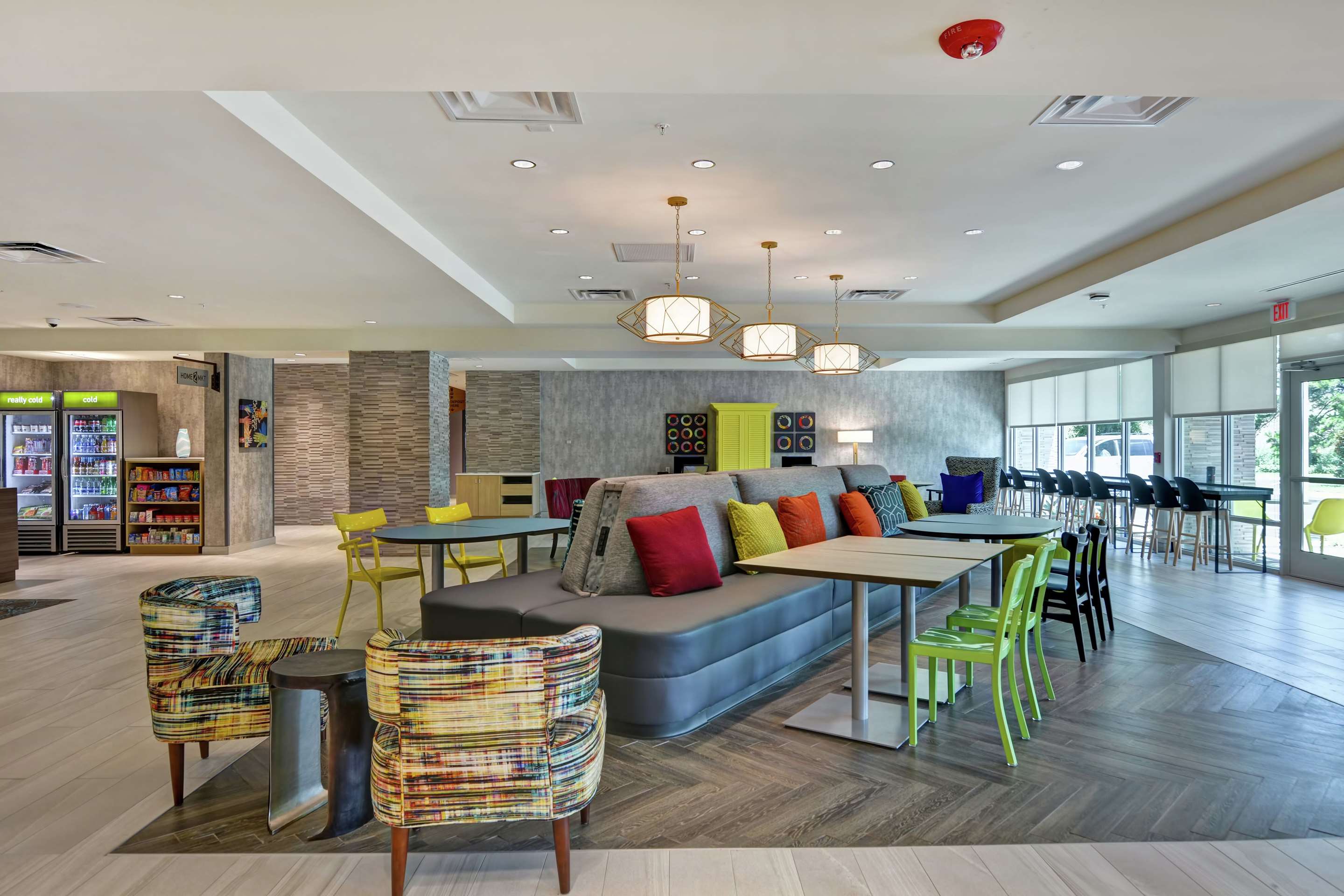 Lobby | Home2 Suites by Hilton Jacksonville-South/St. Johns Town Ctr