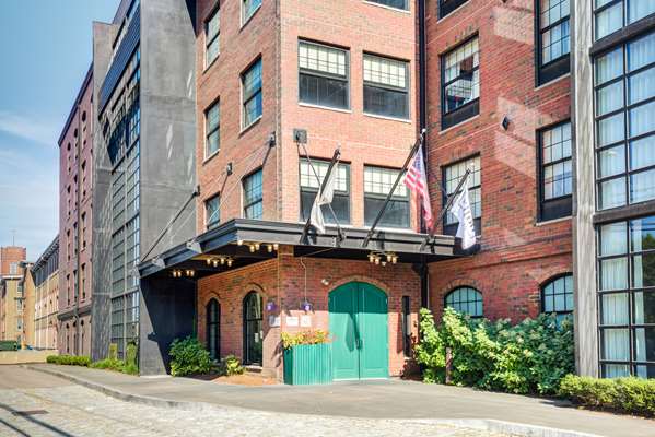 Exterior view - NYLO Hotel Warwick