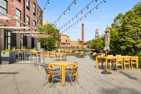 Exterior view - NYLO Hotel Warwick