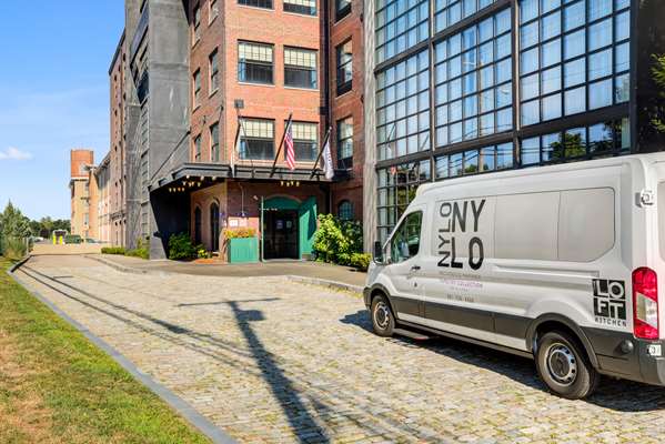 Exterior view - NYLO Hotel Warwick