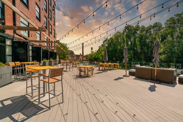 Exterior view - NYLO Hotel Warwick