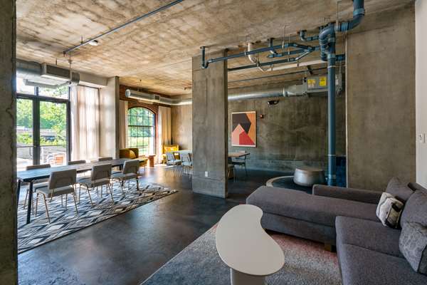 Restaurant - NYLO Hotel Warwick