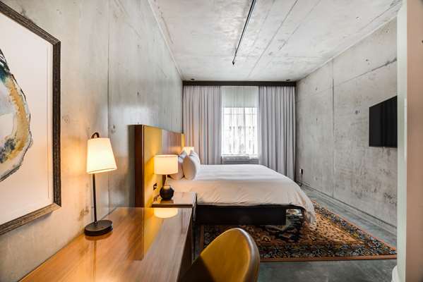  - NYLO Hotel Warwick