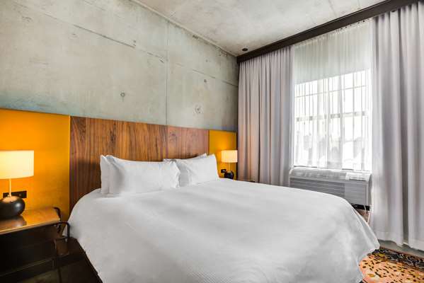  - NYLO Hotel Warwick