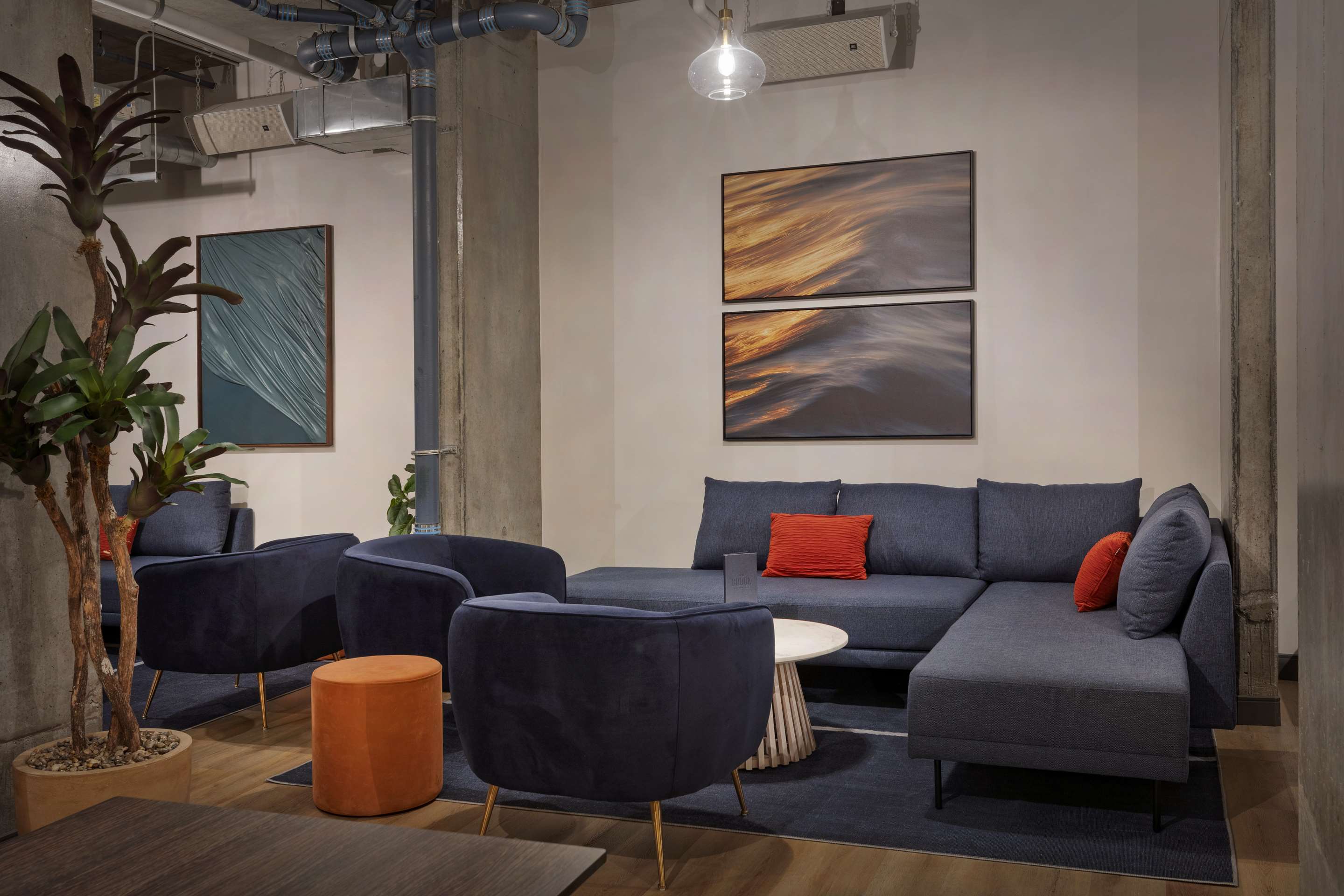BarLounge | NYLO Providence Warwick Hotel, Tapestry Collection by Hilton