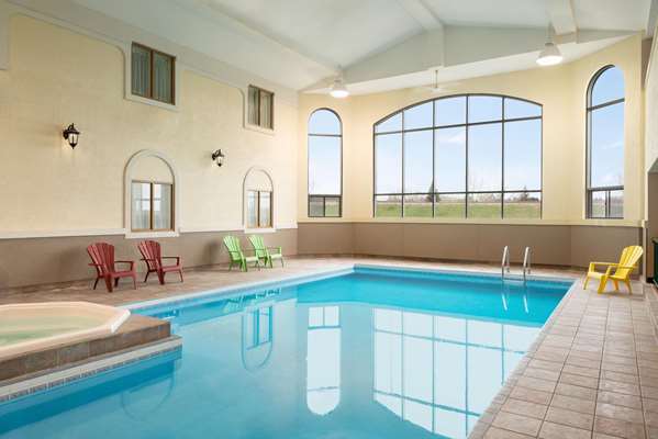 Pool - Days Inn Swift Current