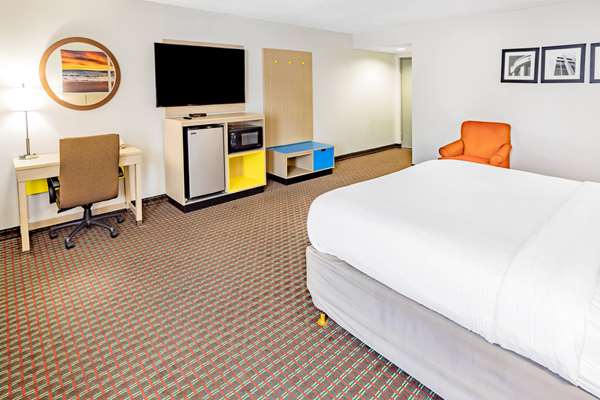  - Days Inn Atlanta Airport West East Point - I-285, Exit 1