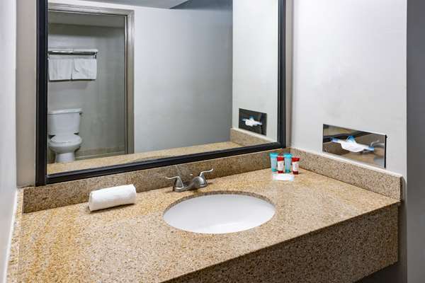  - Days Inn Atlanta Airport West East Point - I-285, Exit 1